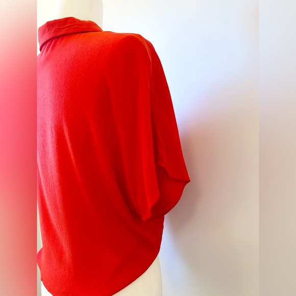 WILFRED, Aritzia Red Short Sleeve Blouse, Button up, Tie Front - size Medium - Picture 5 of 8